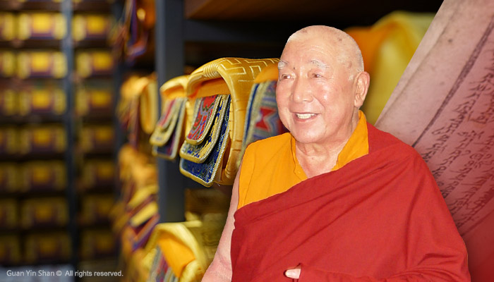 The compassionate Khenchen Appey Rinpoche personally bestowed the Taiwan Sakya Monastery with the total 108 volumes of Kangyur.  It has laid the foundation for the eternal excellence and solemnity of the Taiwan Sakya Monastery's lineage.